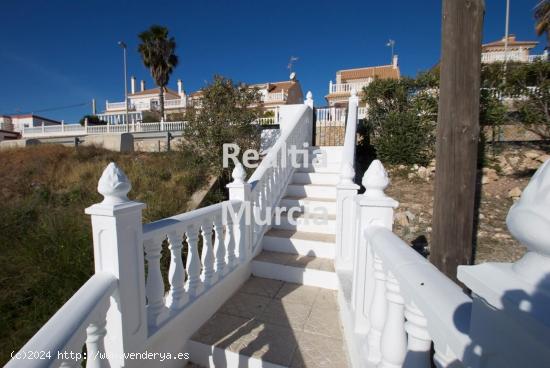 VENTA DE APARTAMENTO MODERNO TORREVIEJA ALICANTE CON VISTAS AL MAR - ALICANTE