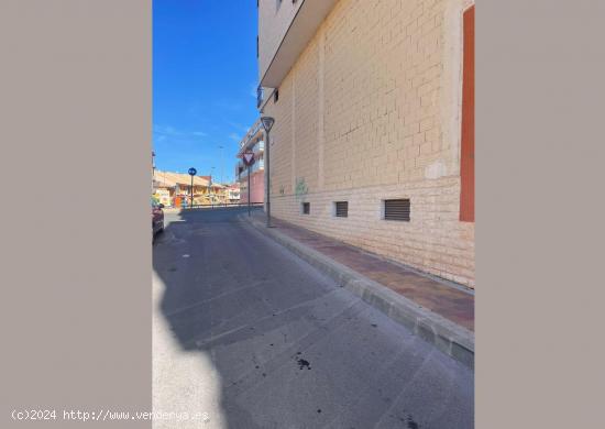 ALQUILER Y VENTA BAJO COMERCIAL MOLINA DE SEGURA - MURCIA