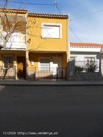  SE VENDE BONITO DUPLEX EN TORRE DE LA HORADADA - ALICANTE 