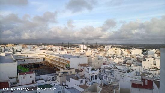 ¡La calidad de vivir en el centro! - CADIZ