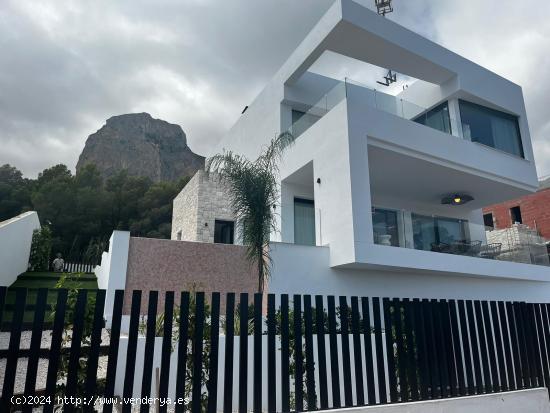 Chalet de Lujo con vistas despejadas - ALICANTE