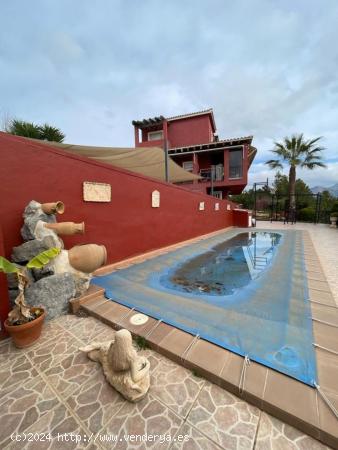 Chalet en venta en La Nucia - ALICANTE