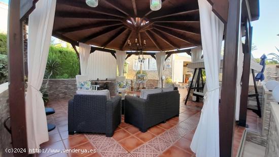 Chalet en venta en Racó de l'Oix - ALICANTE