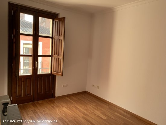 Apartamento en Alquiler en Granada Granada REALEJO