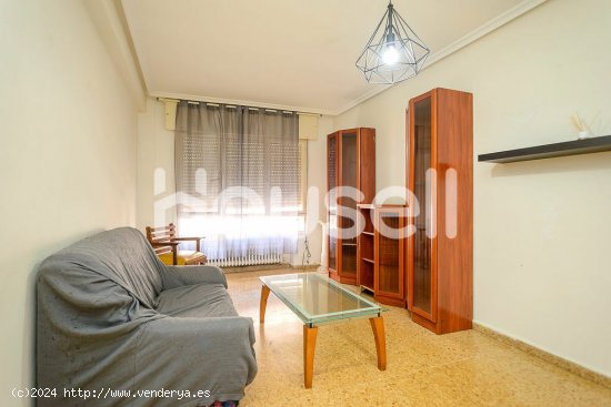 Piso en venta de 122m² Calle Torrevieja, 33510 Pola de Siero, Siero (Asturias)