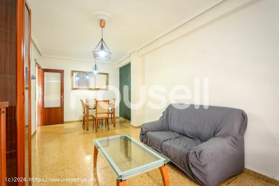 Piso en venta de 122m² Calle Torrevieja, 33510 Pola de Siero, Siero (Asturias)