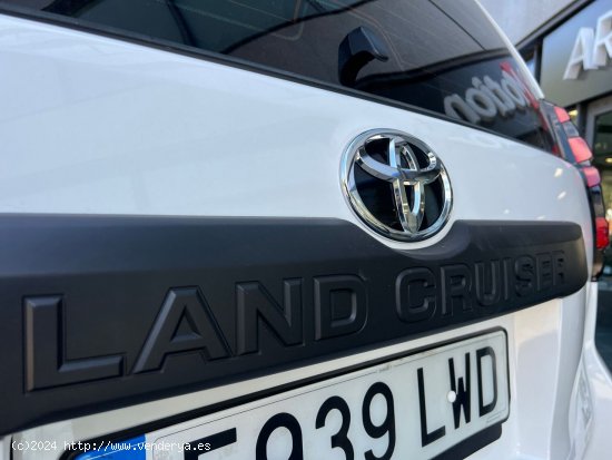 Toyota Land Cruiser 2.8 D4D 204CV 7 PLAZAS - Sant Cugat del Vallès