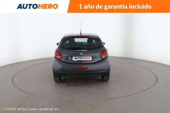 Peugeot 208 1.2 PureTech Allure - 