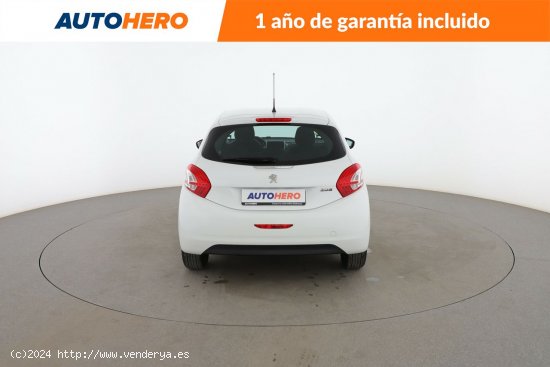 Peugeot 208 1.2 VTi Active - 