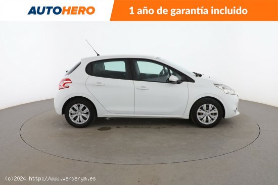 Peugeot 208 1.2 VTi Active - 