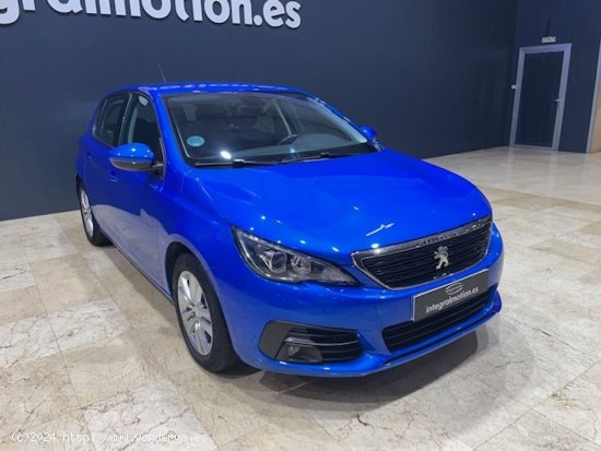 Peugeot 308 5p Allure Pack BlueHDI 130 S&S - 