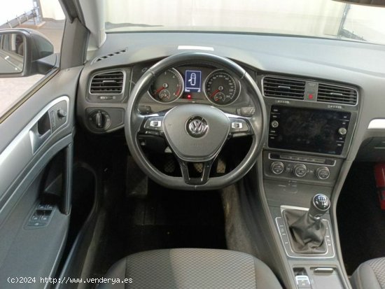 Volkswagen Golf Variant 1.6 TDi Trendline 5d - 