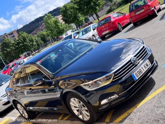 VOLKSWAGEN Passat en venta en Pamplona/IruÃ±a (Navarra) - Pamplona/IruÃ±a