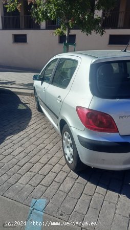 Peugeot 307 XR HDI 90 CV de 2004 con 103.222 Km por 4.600 EUR. en Toledo