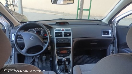 Peugeot 307 XR HDI 90 CV de 2004 con 103.222 Km por 4.600 EUR. en Toledo