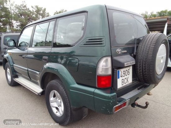 Toyota Land Cruiser 3.0 D4-D 163 CV 7 PLAZAS. de 2001 con 299.000 Km por 11.000 EUR. en Murcia