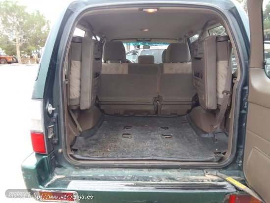 Toyota Land Cruiser 3.0 D4-D 163 CV 7 PLAZAS. de 2001 con 299.000 Km por 11.000 EUR. en Murcia