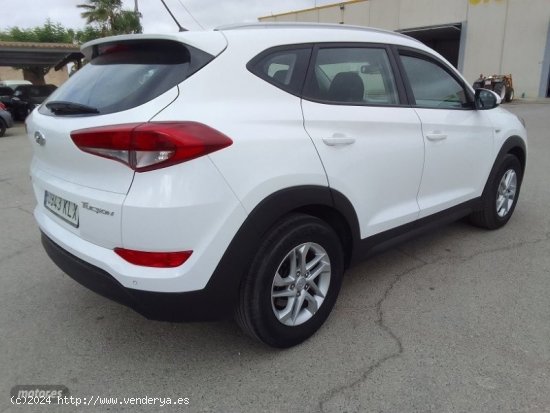 Hyundai Tucson 1.7 CRDI 115 CV. de 2018 con 252.000 Km por 14.500 EUR. en Murcia