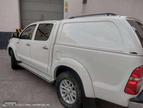  Toyota Hilux VX de 2015 con 85.134 Km por 25.300 EUR. en Madrid 