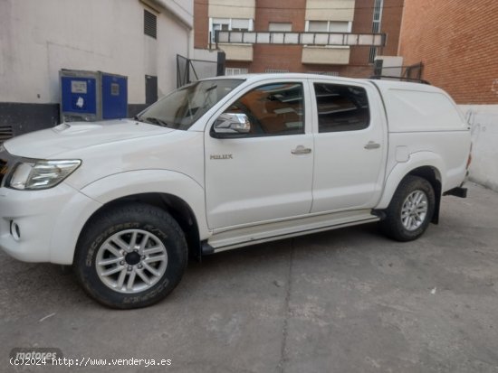 Toyota Hilux VX de 2015 con 85.134 Km por 25.300 EUR. en Madrid