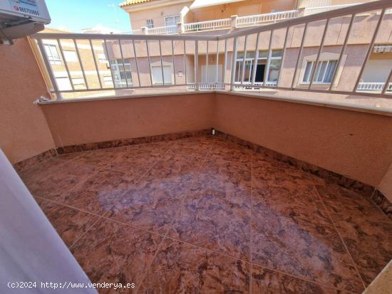 PLAYA LOS LOCOS ATICO ULTIMA PLANTA 3 HABS 2 BAÑOS TERRAZA AMPLIA GARAJE TRASTERO 172.000 EUROS.. -