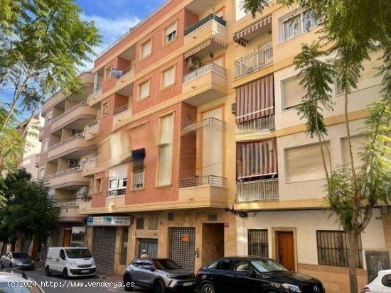 ¡¡¡CASA DE LA SEMANA!!! APARTAMENTO EN EL CENTRO DE TORREVIEJA, TODO AL ALCANCE DE SU MANO - ALIC