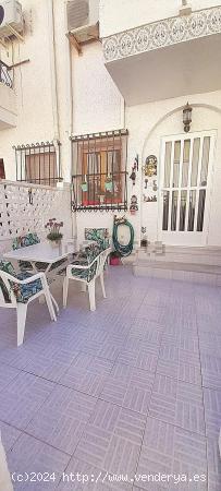 Adosado en venta - 1 Hab. - ALICANTE