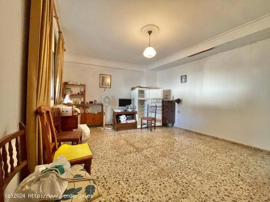 CASA CON 80 METROS DE TERRAZA , MAGNIFICA UBICACIÓN, EN EL AGRIMENSOR!! - CADIZ