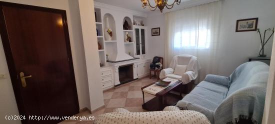 Casa en planta baja de 3 dormitorios en el Castillo - CADIZ