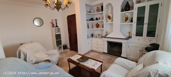 Casa en planta baja de 3 dormitorios en el Castillo - CADIZ