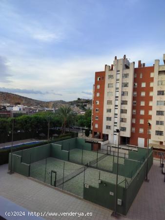 Piso junto a tranvía en Juan Carlos I con piscina, garaje y trastero - MURCIA