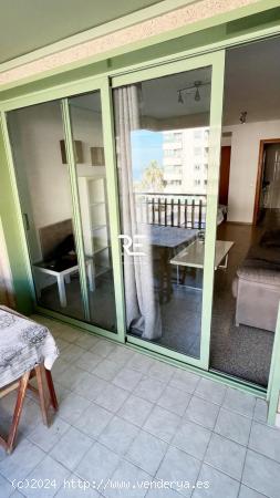 ESTUPENDO PISO CON TERRAZA Y PISCINA COMUNITARIA JUNTO A LA PLAYA DE LA PATACONA !! - VALENCIA