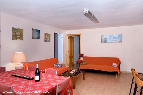 REF. 8392-TORRENTE (MONTE REAL CALICANTO) REF:08392 CHALET CON RENTABILIDAD - VALENCIA