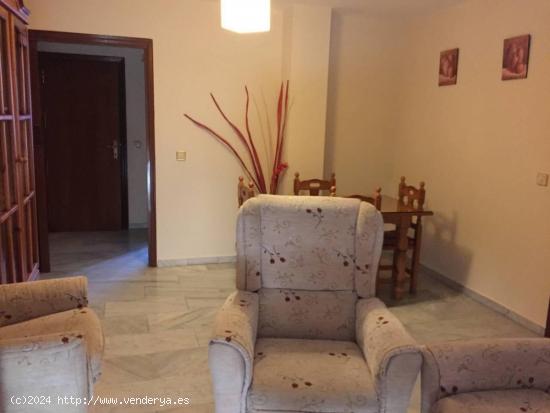 APARTAMENTO CON PLAZA GARAJE - BADAJOZ