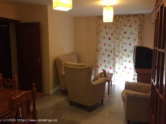 APARTAMENTO CON PLAZA GARAJE - BADAJOZ