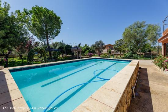 Chalet con piscina en un entorno privilegiado - BALEARES