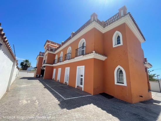  se vende hotel 2 estrellas a tan solo 200 metros aprox de la playa - MALAGA 