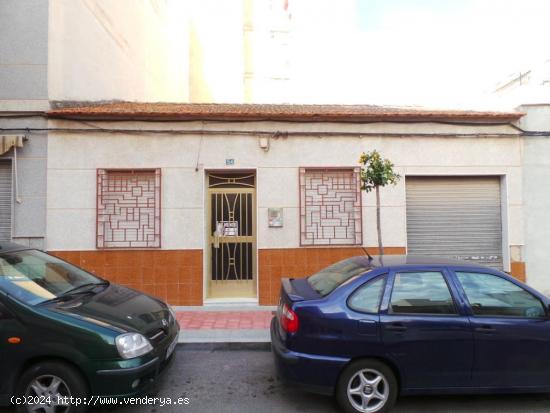  Casa en el centro de Guardamar - ALICANTE 