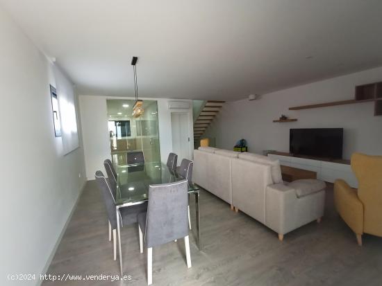 VIVIENDA UNIFAMILIAR EN EL RESIDENCIAL SOTAVENTO - ALMERIA