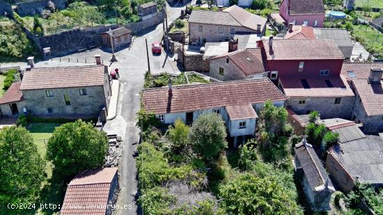 Encantadora casa de piedra en Catoira para reformar - PONTEVEDRA