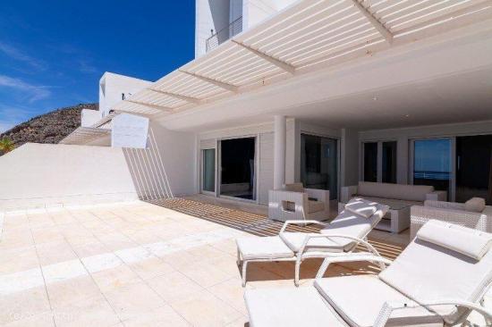 APARTAMENTO EN ALTEA HILLS CON INIGUALABLES VISTAS AL MEDITERRÁNEO - ALICANTE