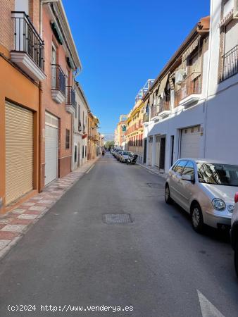 FABULOSA PLAZA DE APARCAMIENTO EN EL CENTRO DE ARMILLA - GRANADA