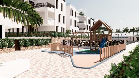 Apartamento de 3 dormitorios en planta baja - ALMERIA