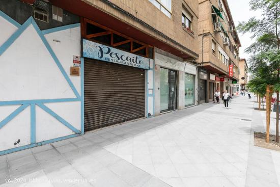 LOCAL COMERCIAL EN CALLE ARABIAL - GRANADA