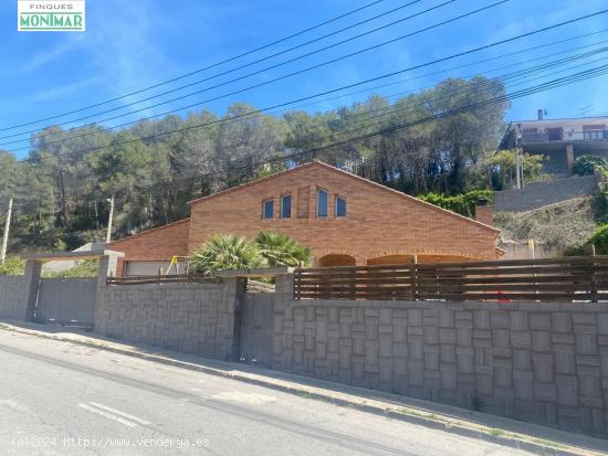 CASA INDEPENDIENTE CON PISCINA EN CAN SURIA - BARCELONA