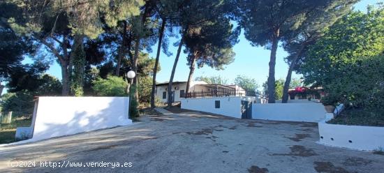 Se Vende en Rociana del Condado - HUELVA