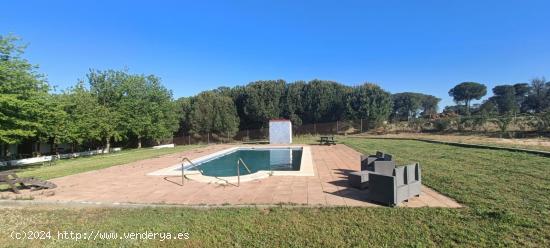 Se Vende en Rociana del Condado - HUELVA