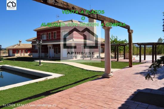 APIHOUSE VENDE A PLAZOS O ALQUILER CON OPCION A COMPRA LUJOSO CHALET EN VILLAMAYOR. PRECIO 370.000