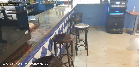 NEGOCIO VENTA  DE BAR RESTAURANTE PLAZA CREVILLENTE OPORTUNIDAD - ALICANTE