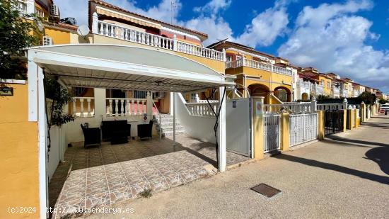  ADOSADO EN ORUHUELA COSTA. 3 DORM. 2 BAÑOS. PISCINA COMUNITARIA. - ALICANTE 